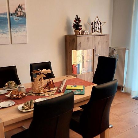 5*Ferienwohnung Seeblick 2 ヴェンディッシュ・リーツ エクステリア 写真