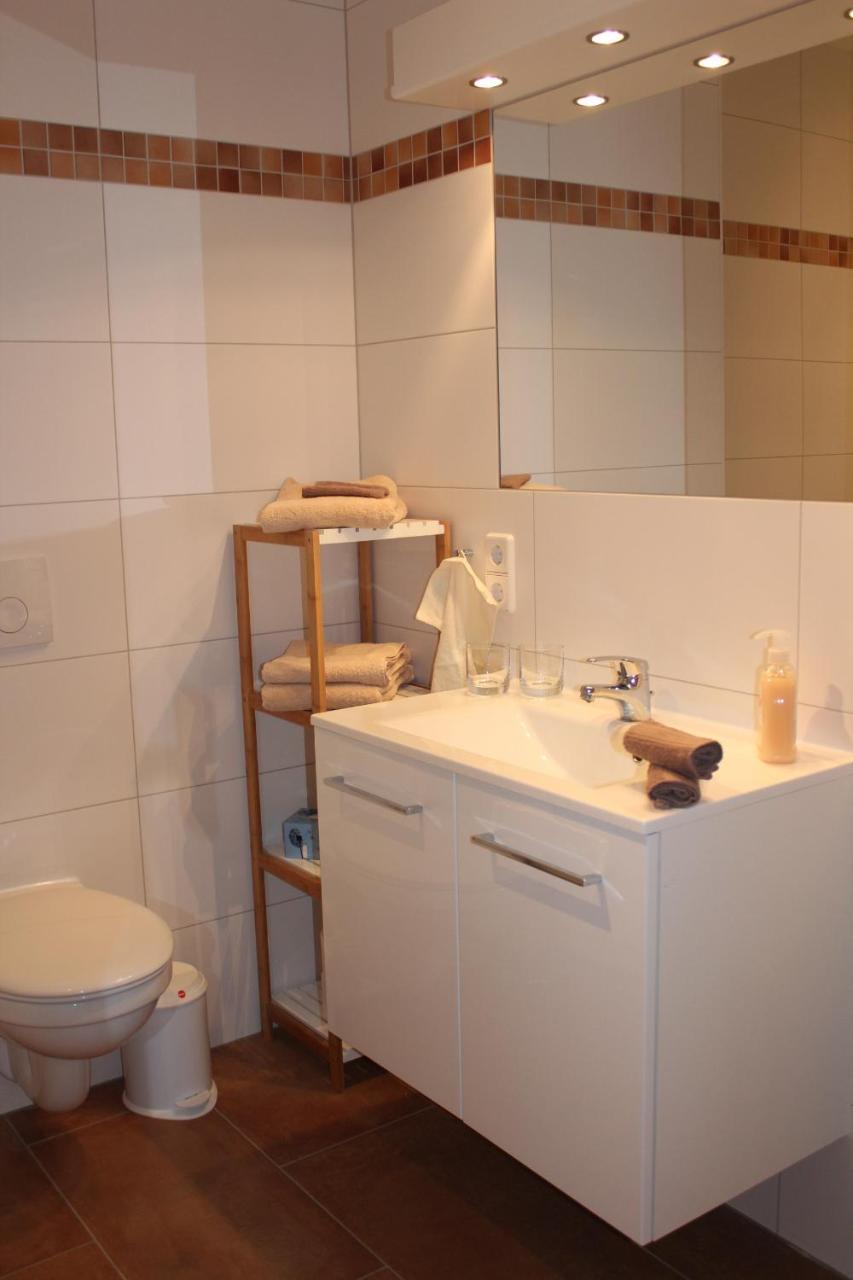 5*Ferienwohnung Seeblick 2 ヴェンディッシュ・リーツ エクステリア 写真